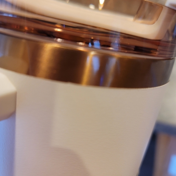 Stanley Quencher 40 oz Stanley x Magnolia cream and copper Rare NIB - Picture 10 of 16